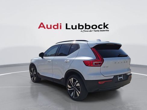 Used 2025 Volvo XC40 B5 Plus AWD/4WD image 6