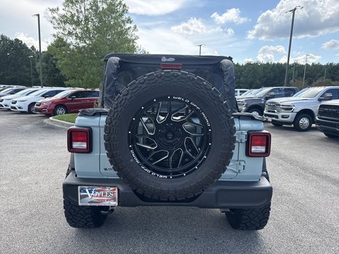 Used 2023 Jeep Wrangler Sport AWD/4WD image 6