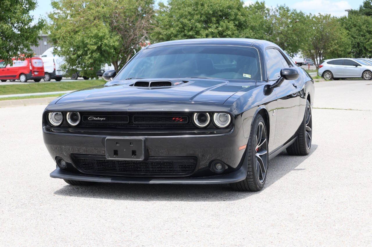 Used 2018 Dodge Challenger R/T Scat Pack RWD image 6