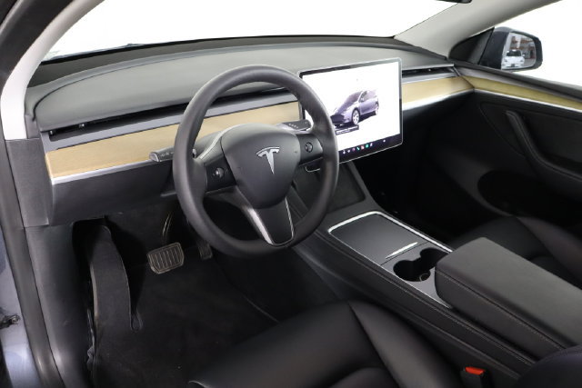 Used 2023 Tesla Model Y Long Range AWD/4WD image 20
