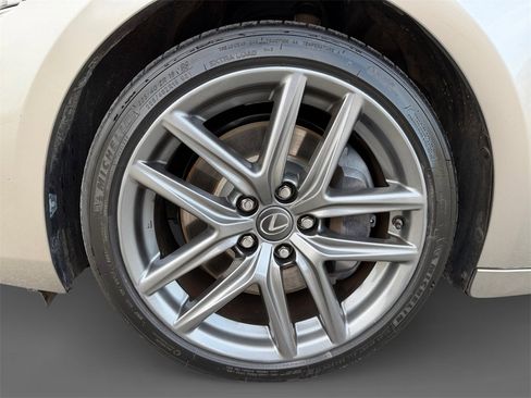 Used 2017 Lexus IS 200t image 10
