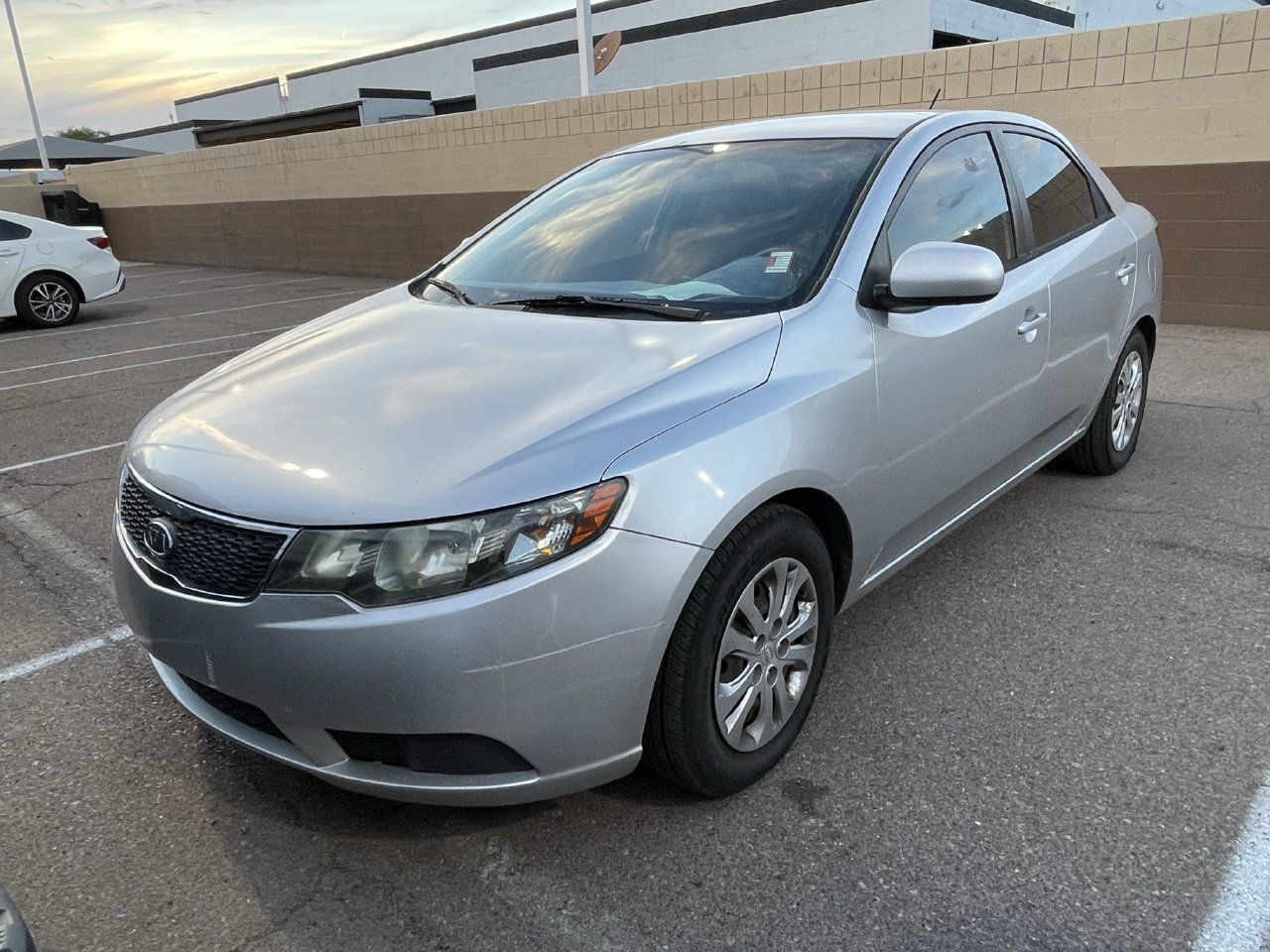 Used 2011 Kia Forte LX FWD image 3