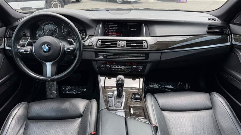 Used 2016 BMW 550i xDrive Sedan AWD/4WD image 17