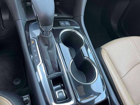 Used 2024 Chevrolet Equinox Premier image 33