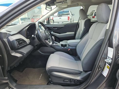 Used 2025 Subaru Outback Premium AWD/4WD image 11