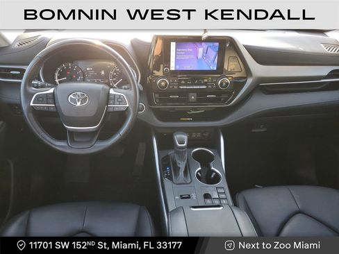 Used 2024 Toyota Highlander LE image 13