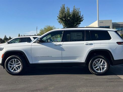 New 2025 Jeep Grand Cherokee L Laredo w/ Luxury Tech Group I image 7