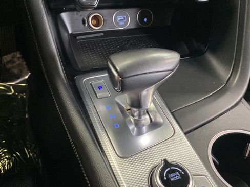 Used 2022 Genesis G70 2.0T w/ Prestige Package AWD/4WD image 19