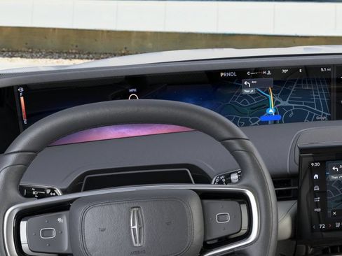 New 2026 Lincoln Nautilus Premier AWD/4WD image 13
