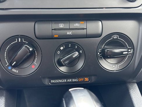 Used 2013 Volkswagen Jetta S FWD image 18