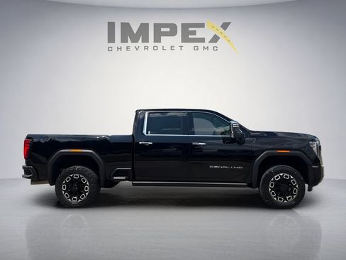 Used 2024 GMC Sierra 2500 Denali Ultimate AWD/4WD image 6