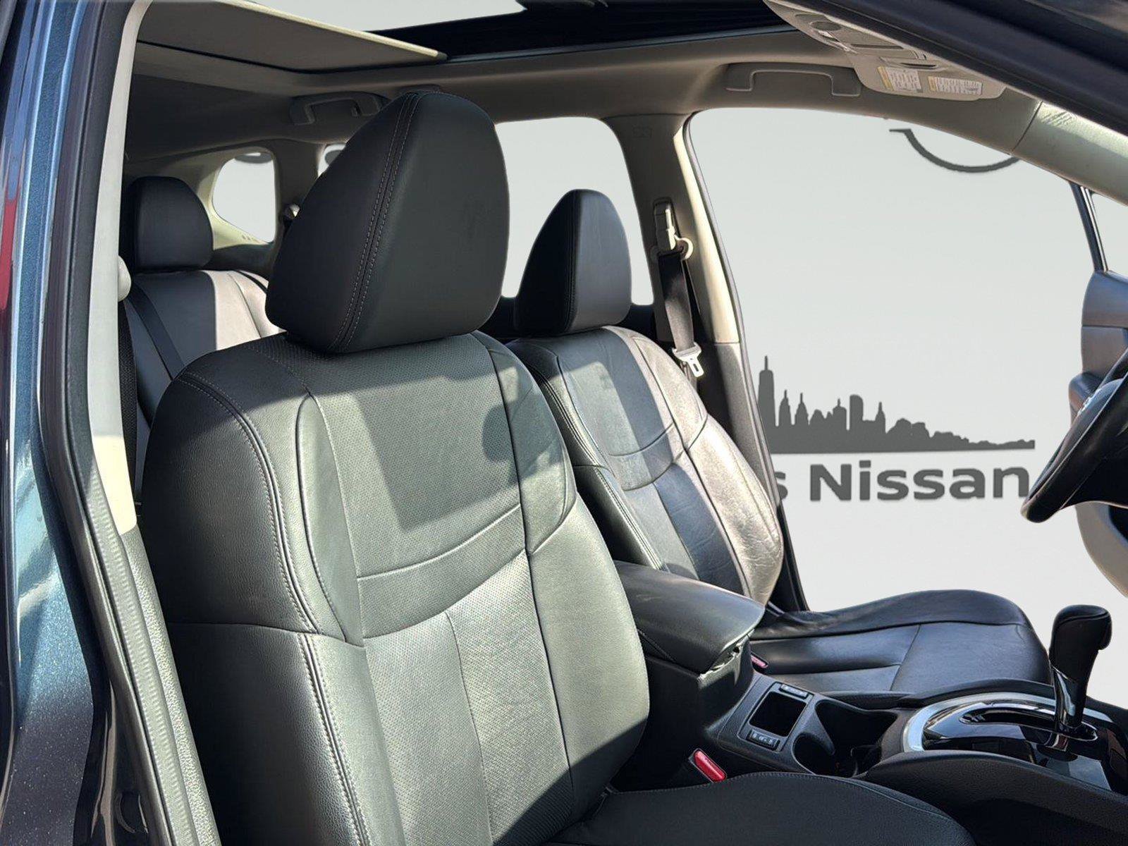 Used 2014 Nissan Rogue SL w/ SL Premium Package AWD/4WD image 31