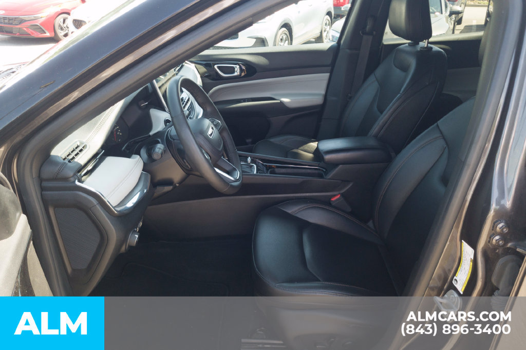 Used 2024 Jeep Compass Limited AWD/4WD image 15