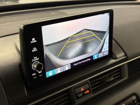 Certified 2024 Honda Pilot Touring image 19