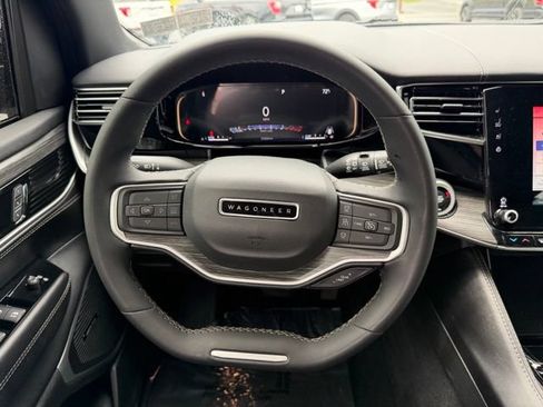 Used 2023 Jeep Wagoneer Series II w/ Premium Group I AWD/4WD image 15
