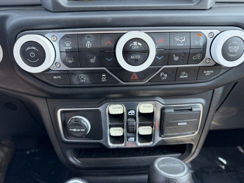 Used 2021 Jeep Gladiator Sport w/ Quick Order Package 24Q 80Th AWD/4WD image 31
