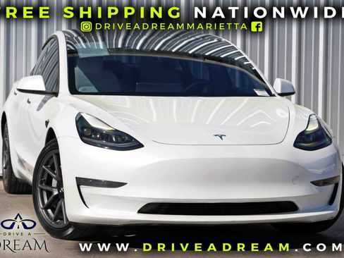 Used 2021 Tesla Model 3 Standard Range Plus image 2
