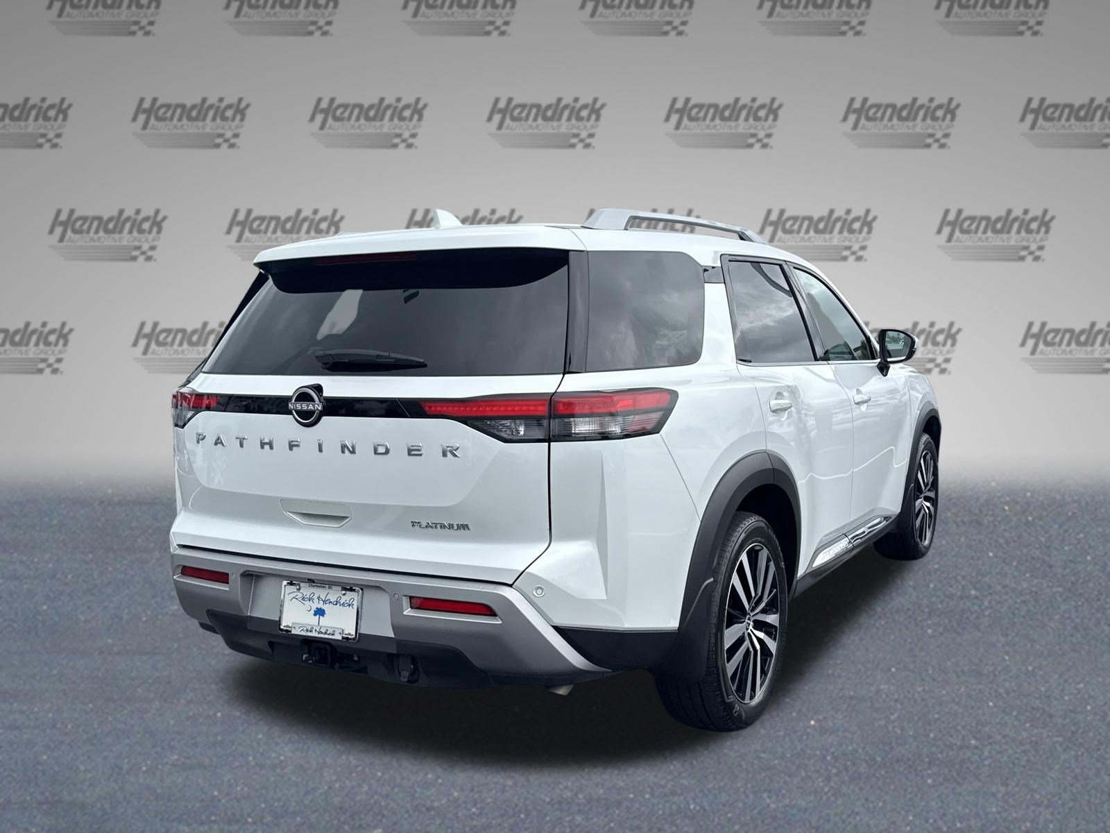 Used 2025 Nissan Pathfinder Platinum w/ Cargo Package FWD image 10