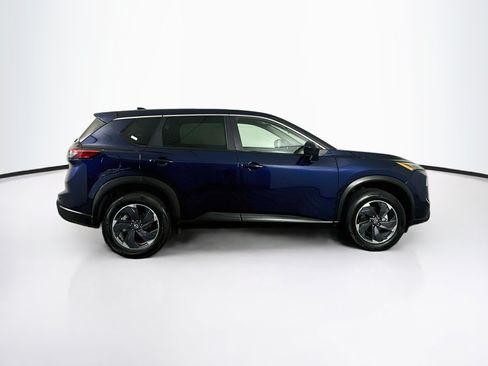 Used 2025 Nissan Rogue SV FWD image 10