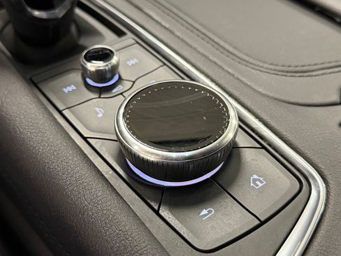 Certified 2025 Cadillac XT6 Luxury FWD image 22