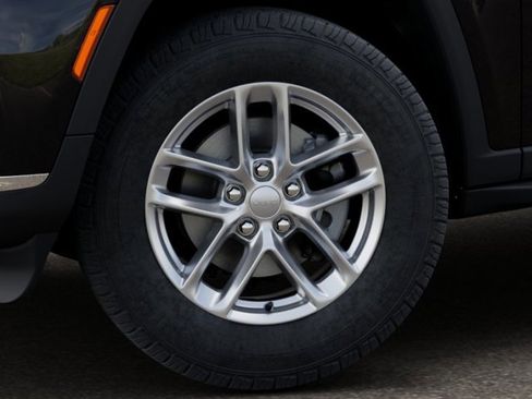 New 2026 Jeep Grand Cherokee L Laredo X image 8