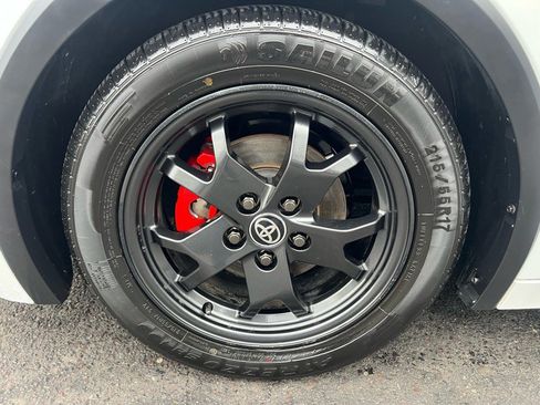 Used 2024 Toyota Prius LE image 26