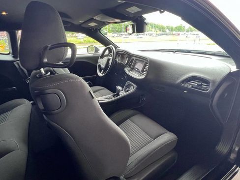 Used 2019 Dodge Challenger SXT image 17