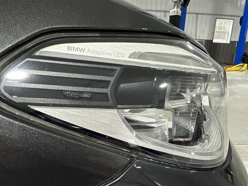 Used 2020 BMW M550i xDrive image 12