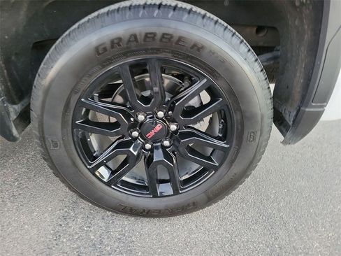 Used 2024 GMC Sierra 1500 Elevation w/ Elevation Premium Package image 11