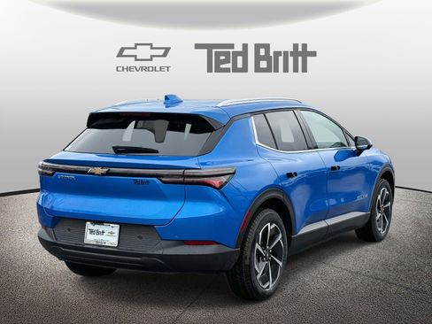 New 2026 Chevrolet Equinox EV LT image 4