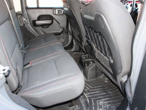 Used 2021 Jeep Wrangler Unlimited Rubicon w/ Cold Weather Group image 16