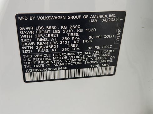 Used 2025 Volkswagen Atlas SEL Premium R-Line AWD/4WD image 35