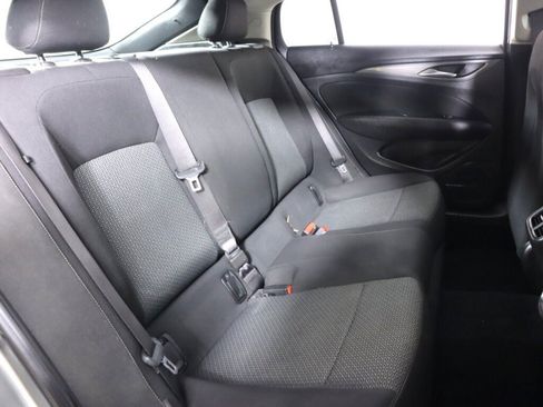 Used 2018 Buick Regal Preferred FWD image 33