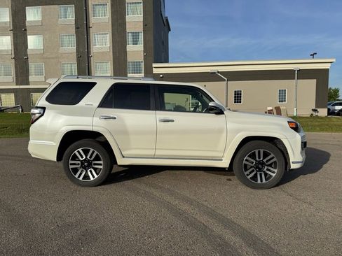 Used 2016 Toyota 4Runner Limited AWD/4WD image 13