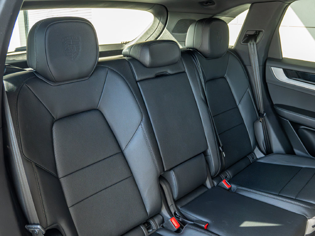 Certified 2026 Porsche Cayenne AWD/4WD image 18