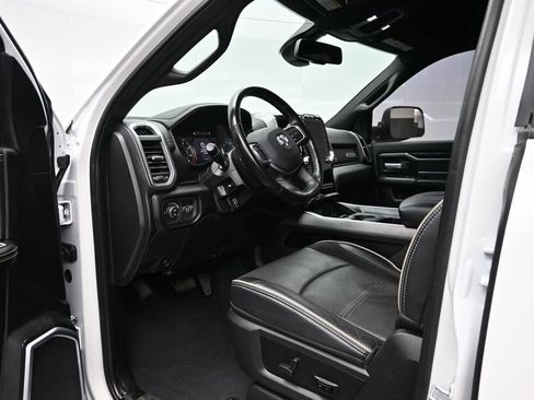 Used 2021 RAM 2500 Laramie w/ Night Edition AWD/4WD image 9