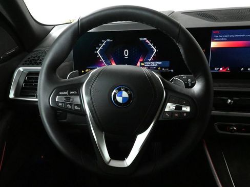 Used 2026 BMW X5 xDrive50e w/ Premium Package image 18