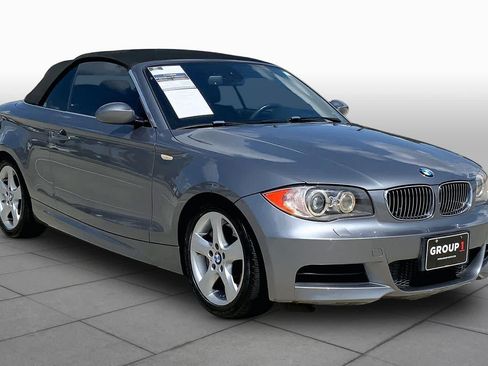 Used 2009 BMW 135i Convertible RWD image 2