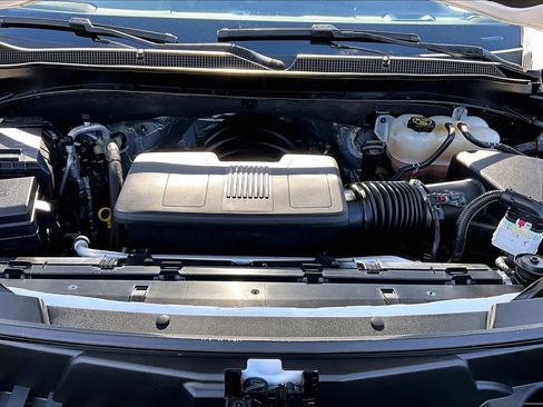 Used 2024 Chevrolet Suburban RST image 30