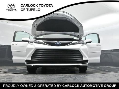 Used 2022 Toyota Sienna LE image 49