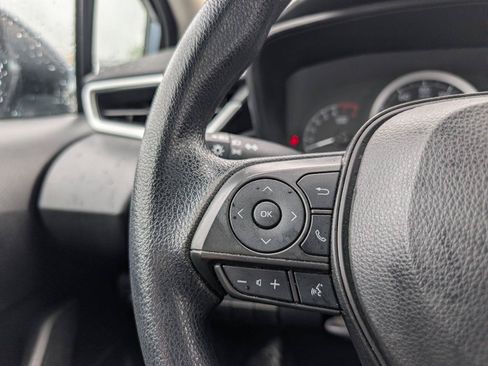 Used 2022 Toyota Corolla LE FWD image 12