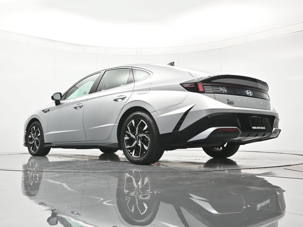 Used 2025 Hyundai Sonata SEL FWD image 43