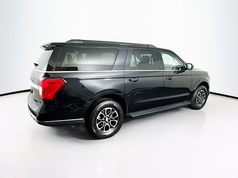 Used 2024 Ford Expedition Max XLT image 9