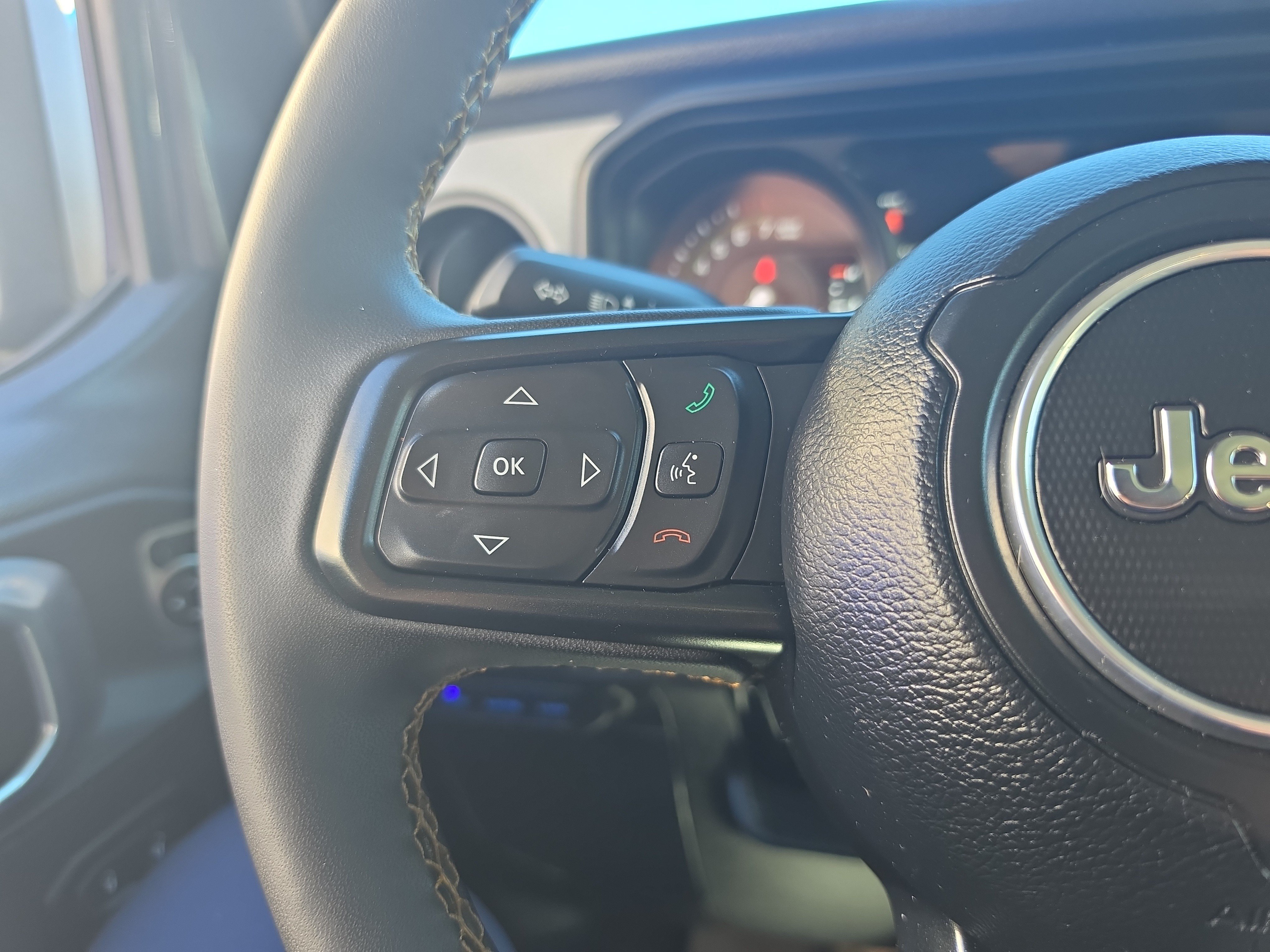Used 2024 Jeep Wrangler Unlimited w/ Convenience Group AWD/4WD image 22