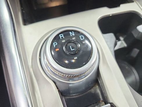 Used 2022 Ford Explorer XLT w/ Equipment Group 202A AWD/4WD image 29