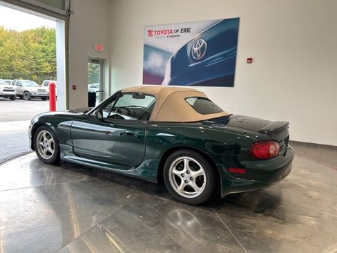 Used 2002 MAZDA MX-5 Miata image 4