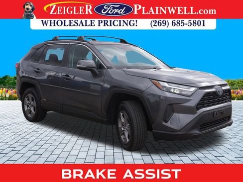 Used 2022 Toyota RAV4 XLE image 7