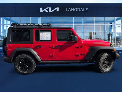 Used 2020 Jeep Wrangler Unlimited Sport image 3