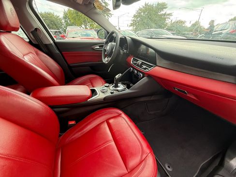 Used 2020 Alfa Romeo Giulia Ti w/ Nero Edizione RWD image 12