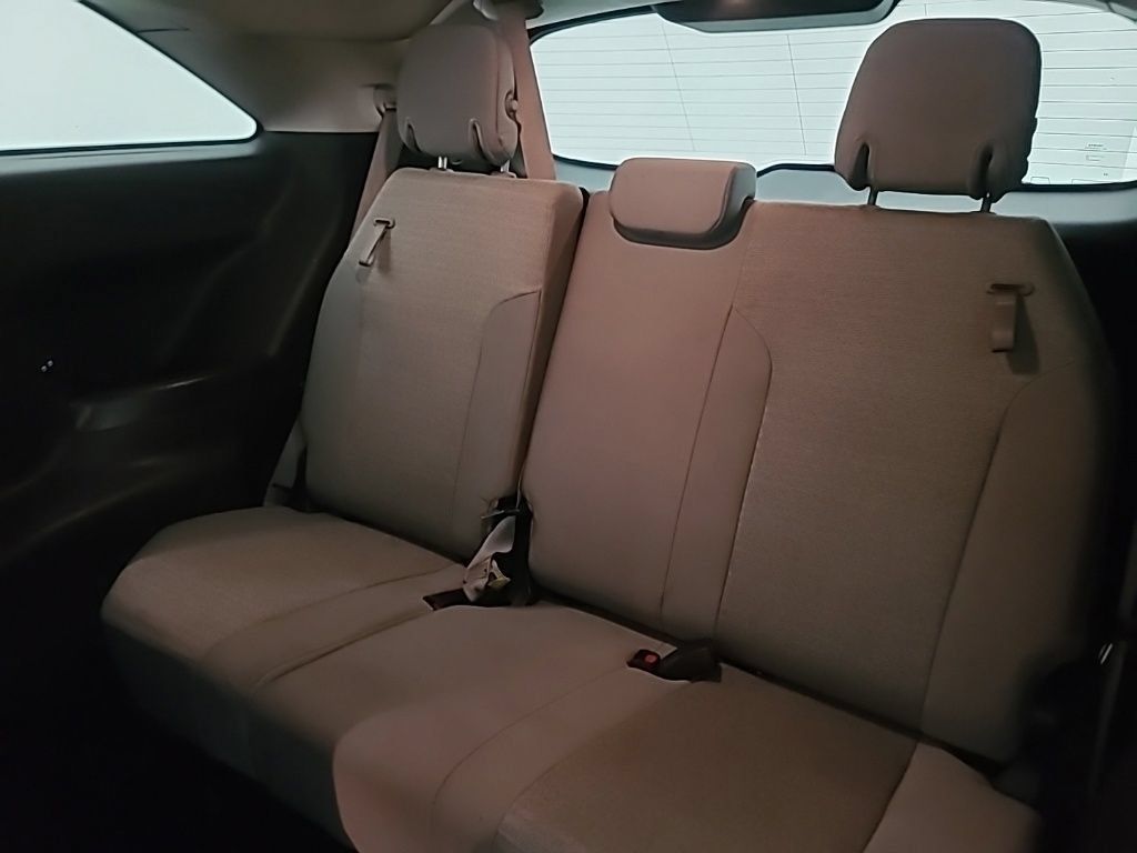 Used 2025 Toyota Sienna LE FWD image 22